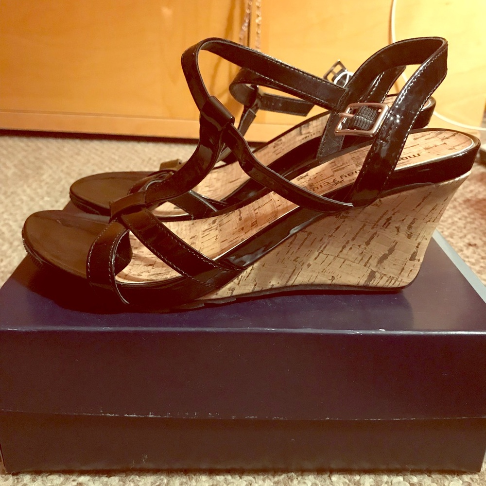 New sandel